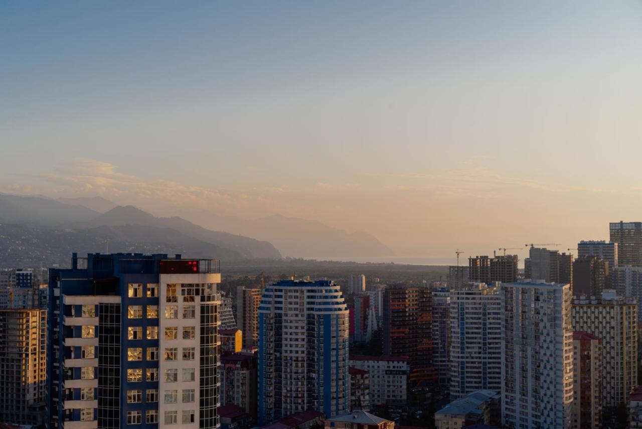 Grand City Real Estate Apartment บาทูมิ ภายนอก รูปภาพ